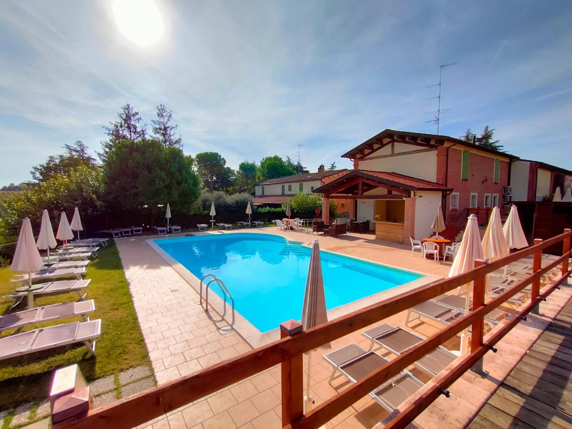 Agriturismo E Cantina La Sabbiona Фаэнца Экстерьер фото