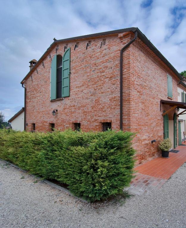 Agriturismo E Cantina La Sabbiona Фаэнца Экстерьер фото